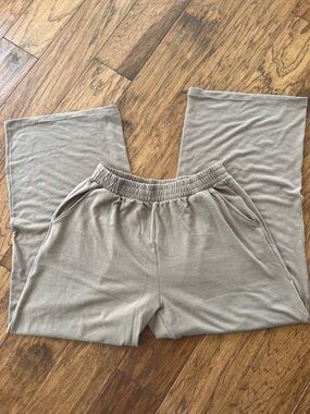A&F Wide Leg Sweatpants, size M